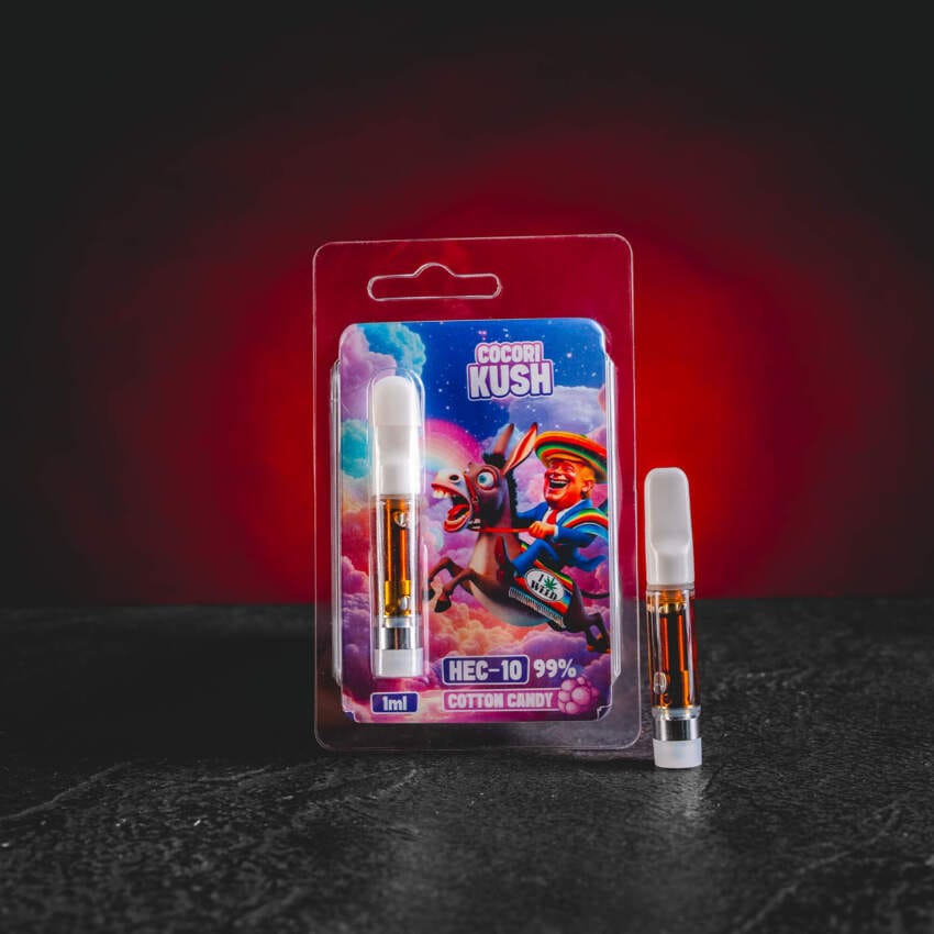 A HEC10 Cartridge Cotton Candy finom, édes vattacukor ízzel nosztalgikus desszertprofilt hoz, modern HEC10 formulát magas hatóanyag-koncentrációval, folyamatos és strukturált gyűjtői hatást, valamint kellemesen sima ízélményt nehézség nélkül.