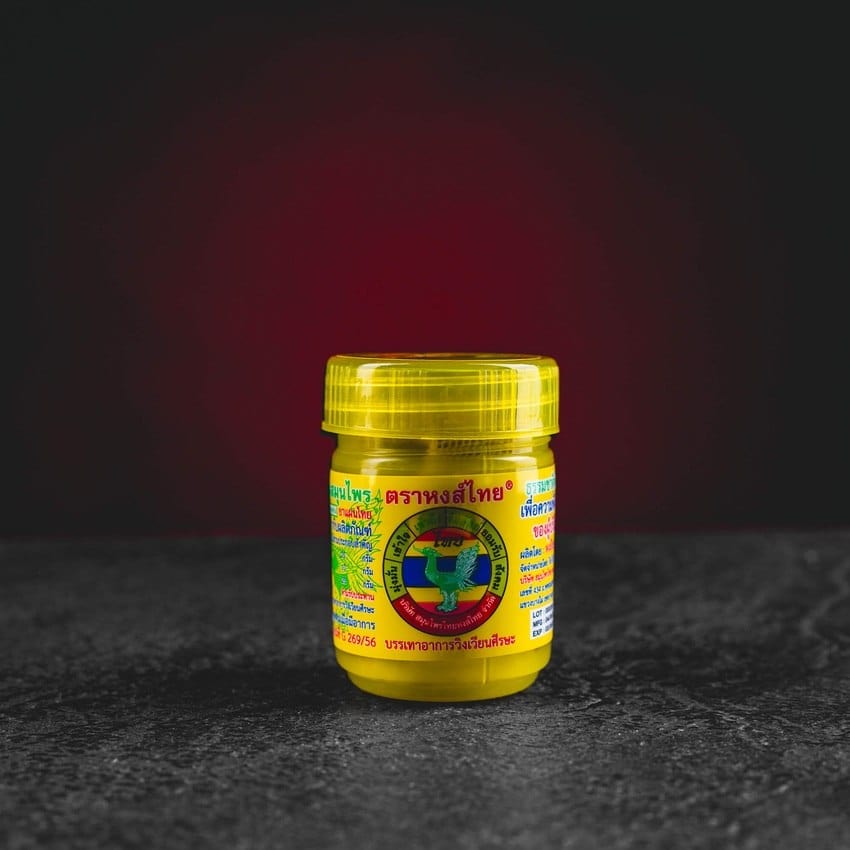 HongThai Yellow thai gyógynövényes inhalátor – erősebb formula szerecsendióval, szegfűszeggel, spanyol cseresznyével és ceyloni vasfával. Intenzív gyógynövényes hatás orrdugulás, fejfájás és rosszullét ellen. kratom world