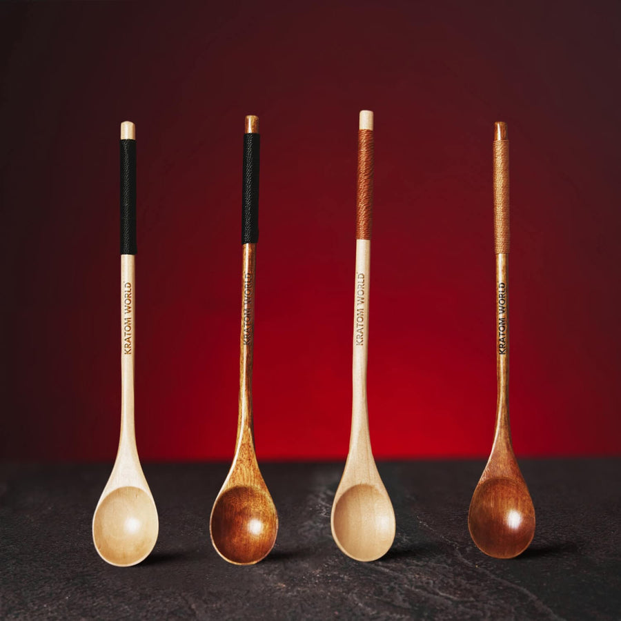 Kratom World kanál a kratom felszívásához Praha zöld fehér piros arany piros fehér arany zöld maeng da logoval